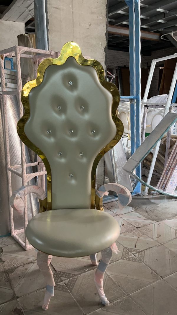 WENDING gold royal king throne chair crystal Chesterfield tufted diamond crown back pearl white
