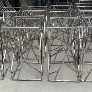 WENDING silver diagonal crosshatch square pedestal stand geometric mesh wedding flower base