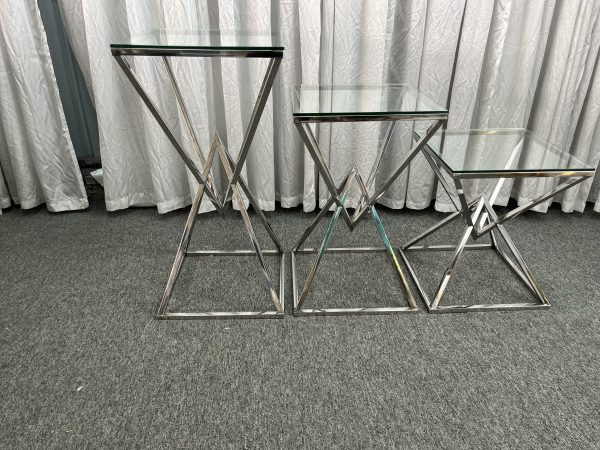 WENDING silver geometric triangle X-frame display stand set 3-piece glass top wedding pedestal
