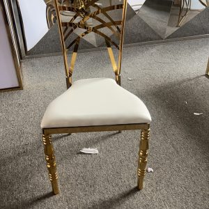 WENDING gold radial spider-web backrest banquet chair ornate cutout wedding dining chair front view
