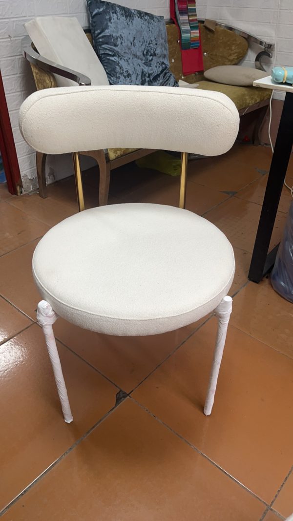 WENDING gold round-seat arc-backrest boucle dining chair Nordic luxury hotel chair