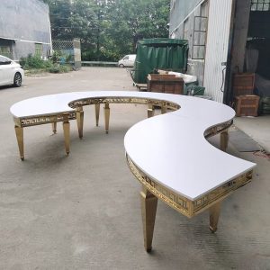 WENDING gold crescent moon fretwork-skirt banquet dining table Chinese luxury wedding table