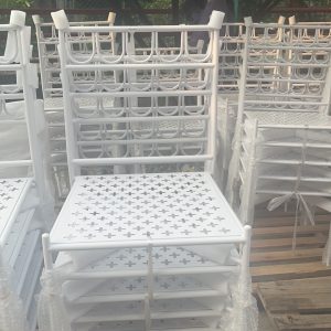 WENDING white iron art U-arch stackable banquet chair wedding event chair ball finial