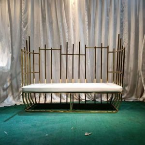 WENDING gold tube fence high-back wedding bench battlement castle style loveseat
