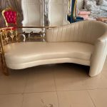 WENDING pearl white asymmetric chaise lounge gold arrow-frame luxury hotel sofa