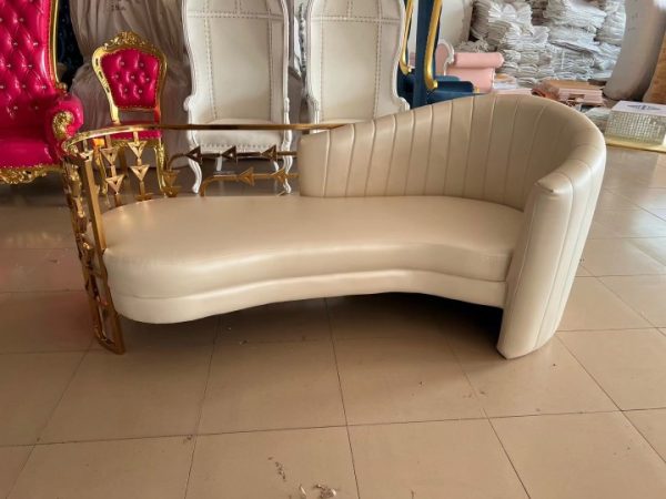 WENDING pearl white asymmetric chaise lounge gold arrow-frame luxury hotel sofa
